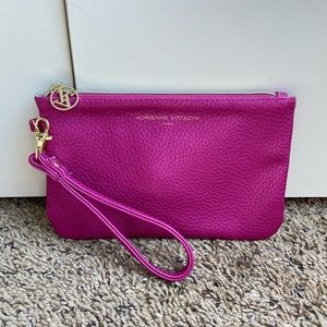 Adrienne Vittadini Charging Wallet